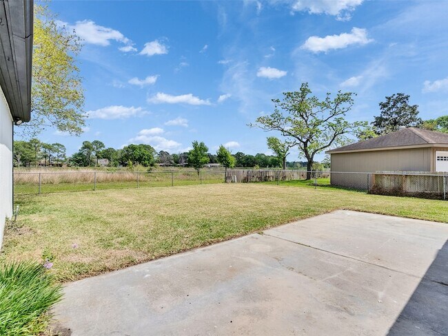 Building Photo - 16007 Diana Ln