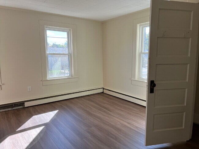 Building Photo - 1st floor, bight and sunny