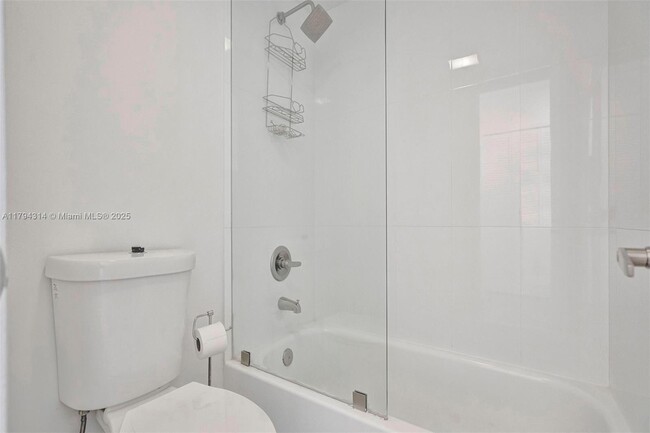 Building Photo - 20515 E Country Club Dr