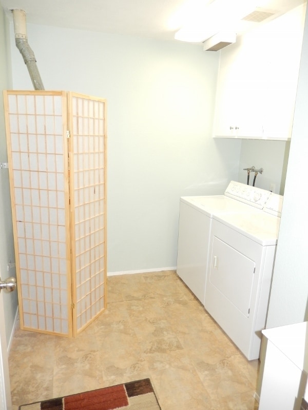 Building Photo - Updated 2Bed/ 2Bath Condo In Rancho Bernar...