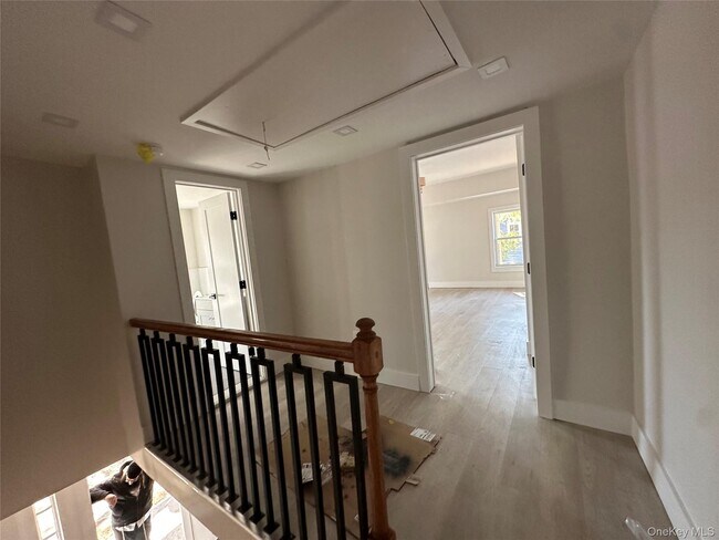 Building Photo - 1445 Burlingham Rd