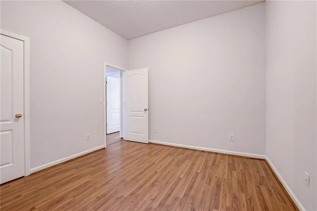 Building Photo - Room in House on Cypress Pointe Dr
