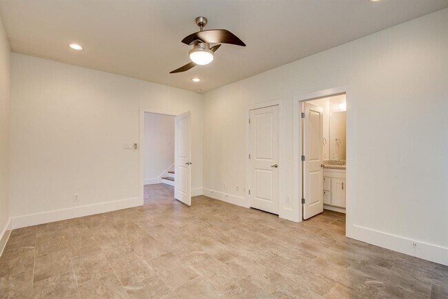 Building Photo - 1721 Thompson St