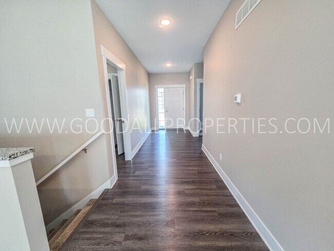 Building Photo - 16656 Wilden Dr