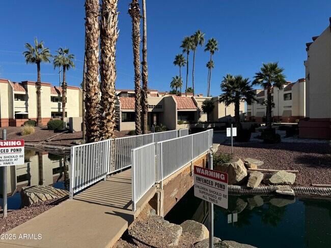 Building Photo - 12123 W Bell Rd