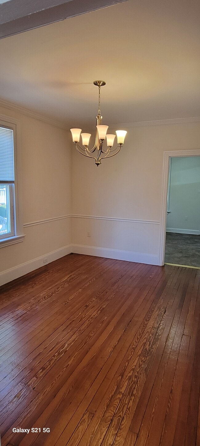 Building Photo - 731 Berwyn Ave