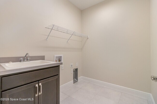 Building Photo - 9051 Udina Wy