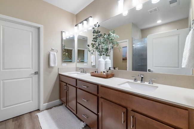 Building Photo - 638 Riverbed Cir