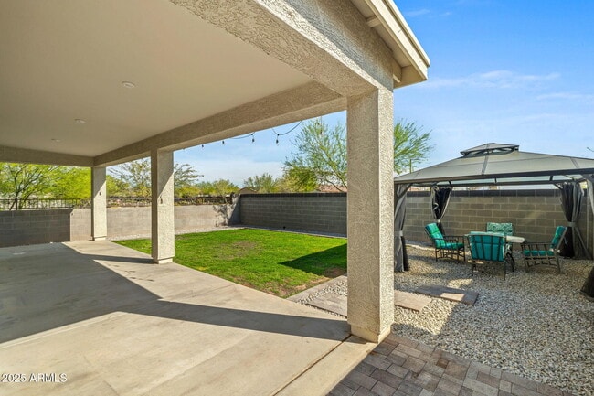 Building Photo - 17809 W Country Club Terrace