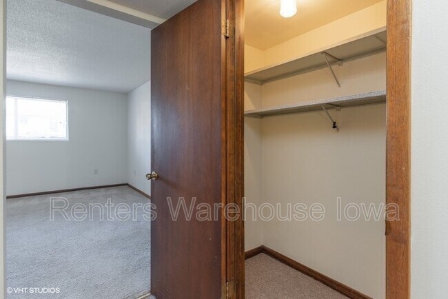 Building Photo - 1003 Parkway Dr