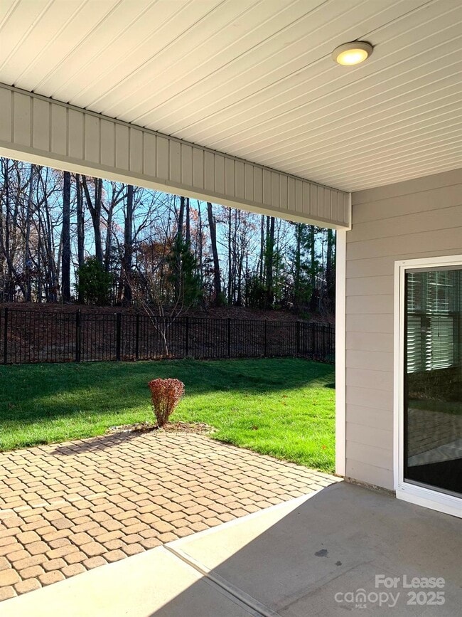 Building Photo - 2473 Seagull Dr