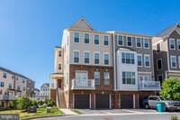 Building Photo - 6163 Margarita Way