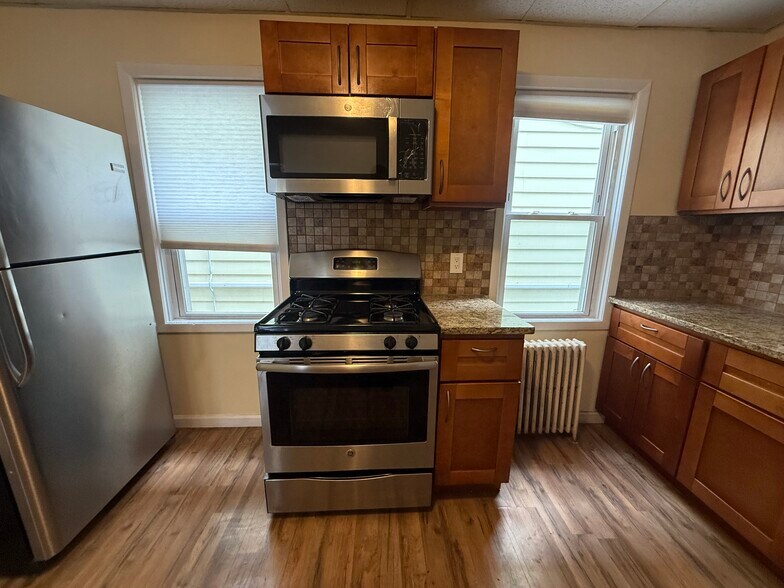 Building Photo - 38 Lanza Ave