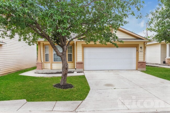 Building Photo - 9822 Vandenberg Way