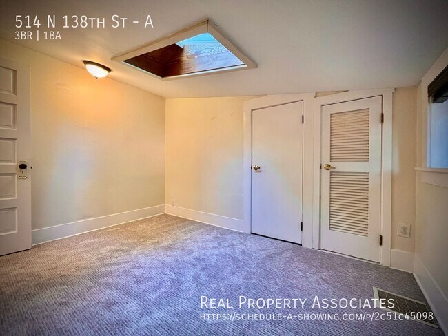 Building Photo - 514 N 138th St