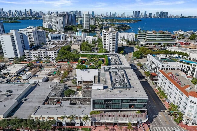 Building Photo - 1220 17th St