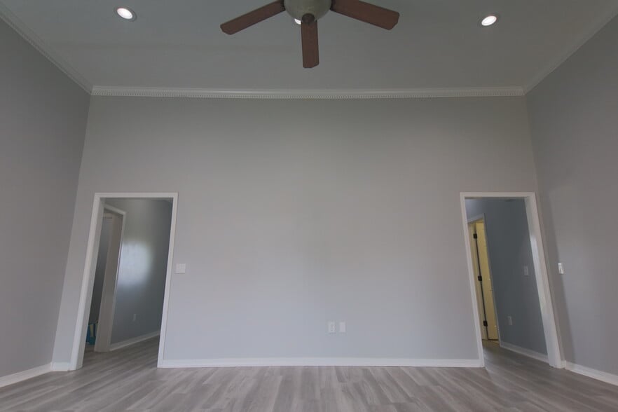 Living Room - 106 Hanover Cove