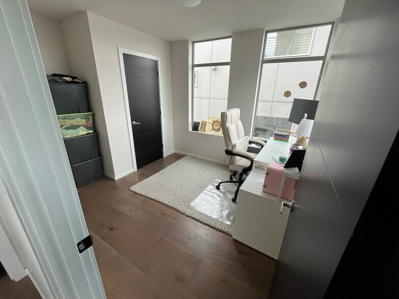 study/ bedroom - 1535 NW 65th St