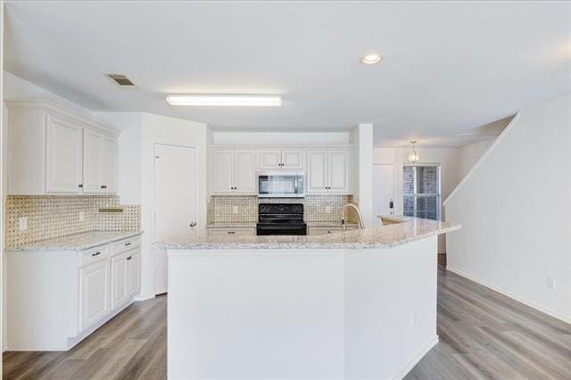 Building Photo - 7405 Howling Coyote Ln