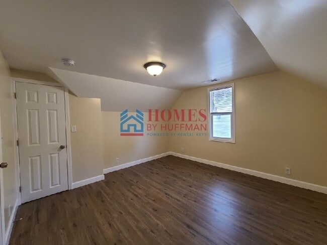 Building Photo - 423 Jefferson Ave