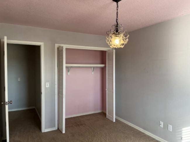 Building Photo - 4008 Watkins Ave