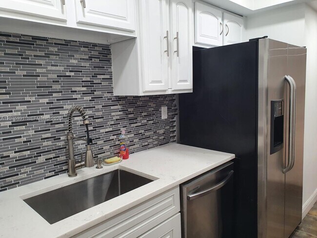 Building Photo - 3551 NW 95th Terrace