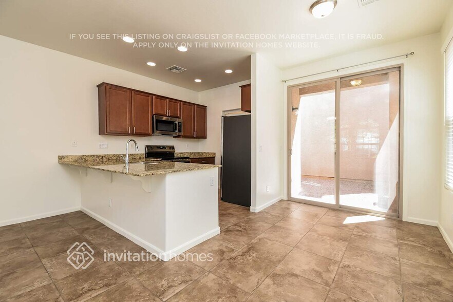 Building Photo - 1457 S Colt Dr