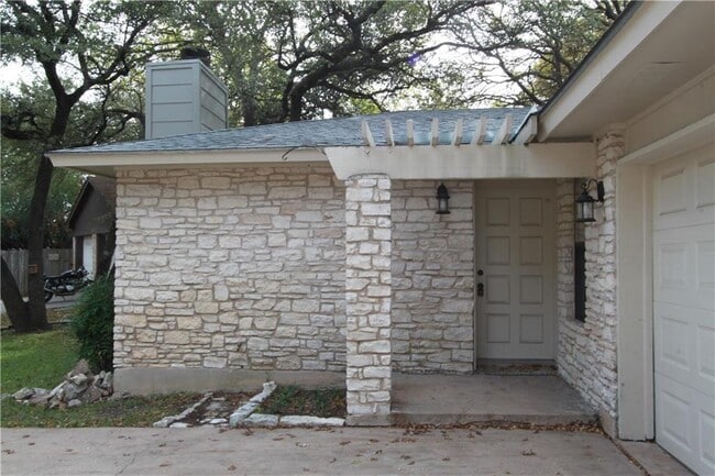 Building Photo - 6505 Columbia Oaks Ct