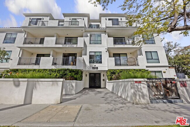 Building Photo - 1515 S Holt Ave