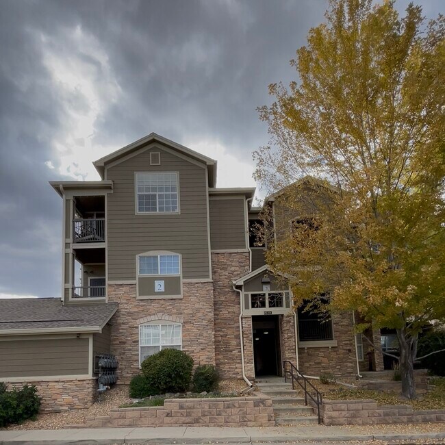 Building Photo - 2800 Blue Sky Cir