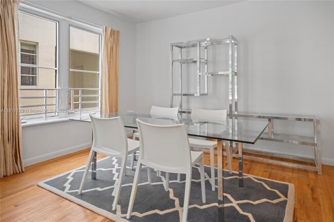 Building Photo - 1018 Meridian Ave