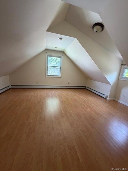 Building Photo - 3173 Roxbury Ln
