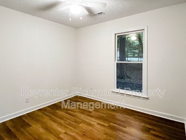 Building Photo - 2112 Autumn Oaks Ln