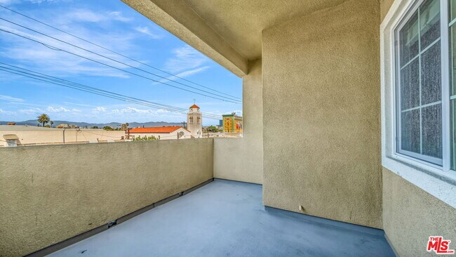 Building Photo - 1408 W Washington Blvd