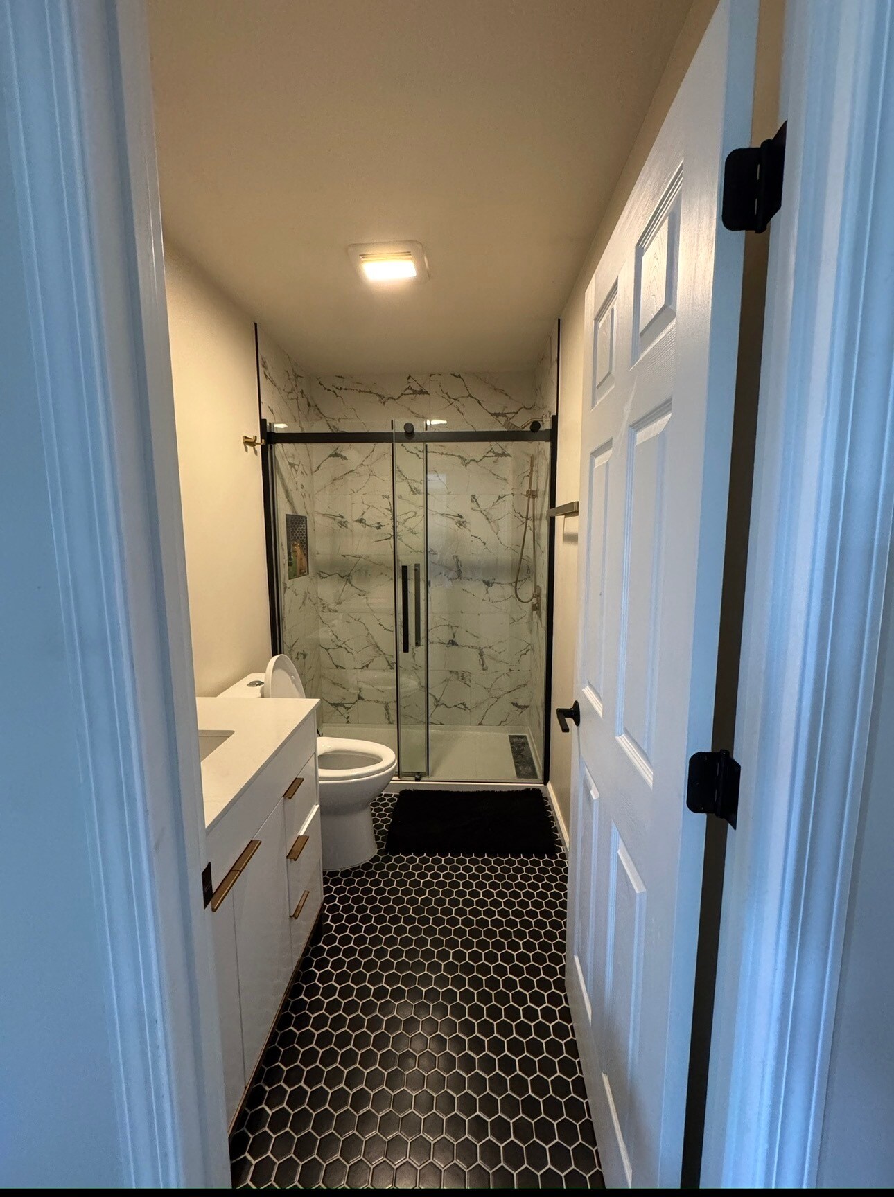 Building Photo - 18025 Lisbon Dr