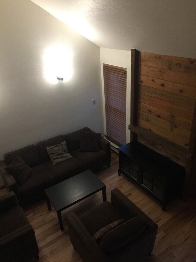 Building Photo - Two Bedroom Boulder Condo For Rent In Shan...