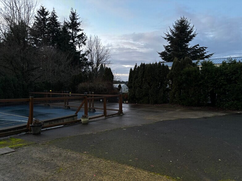 RV Pad - 6971 Rainbow Dr SE