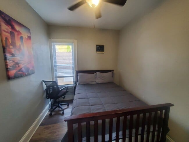 Building Photo - 2867 N Fratney St