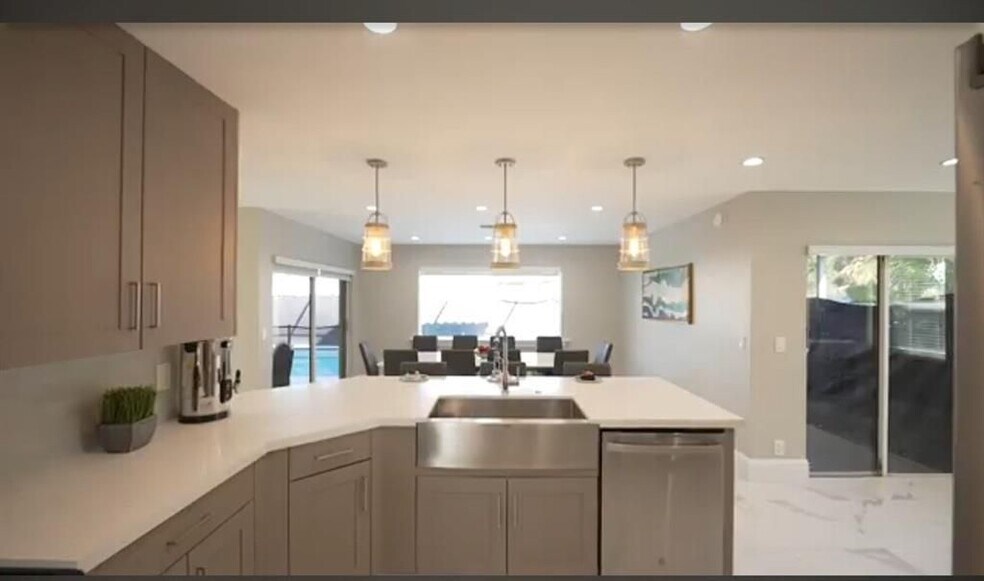Building Photo - 9651 NW 39th St
