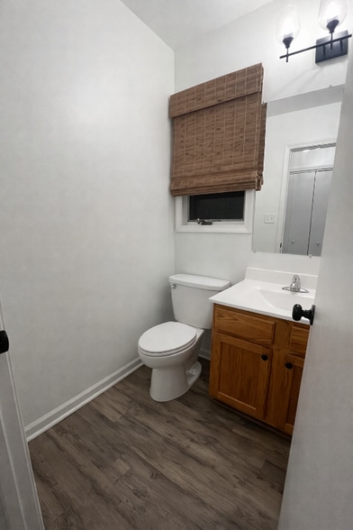 Building Photo - 2742 Hart Rd