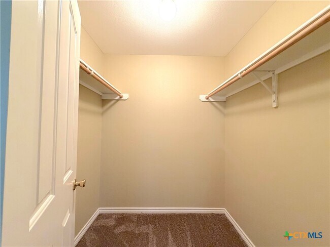 Building Photo - 849 Scenic Hills Dr