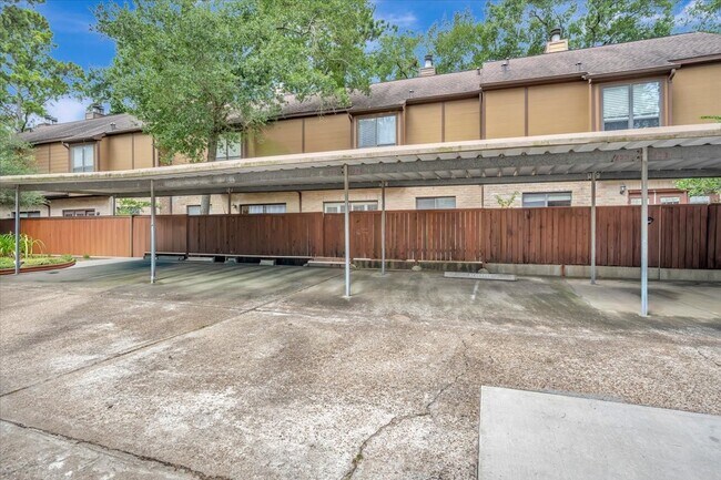 Building Photo - 11711 Memorial Dr