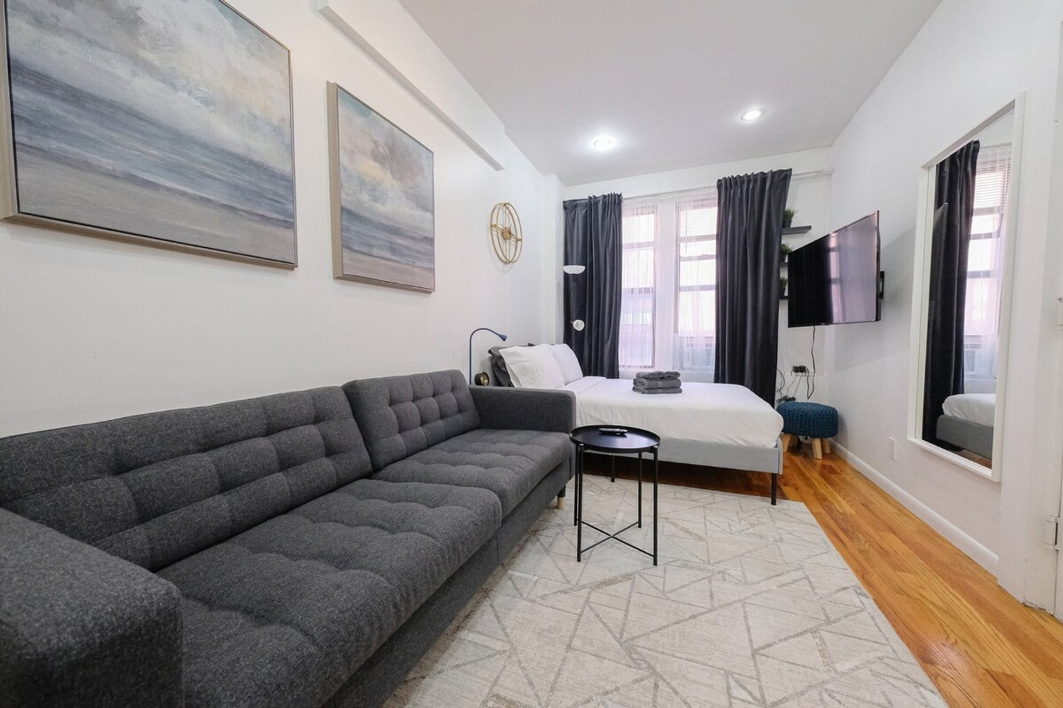 Building Photo - 310 E 103rd St