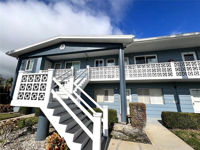 Building Photo - 250 126th Ave