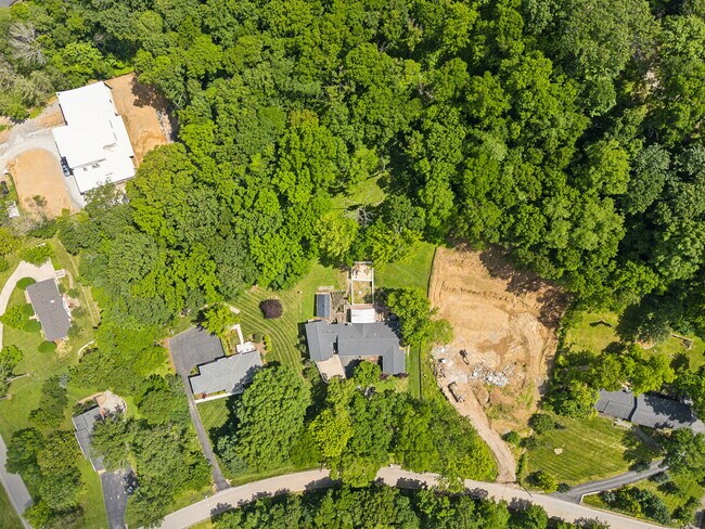 Building Photo - 4604 Mountainview Dr