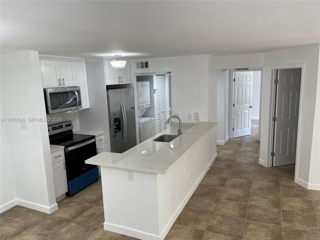 Building Photo - 10630 SW 157th Ct