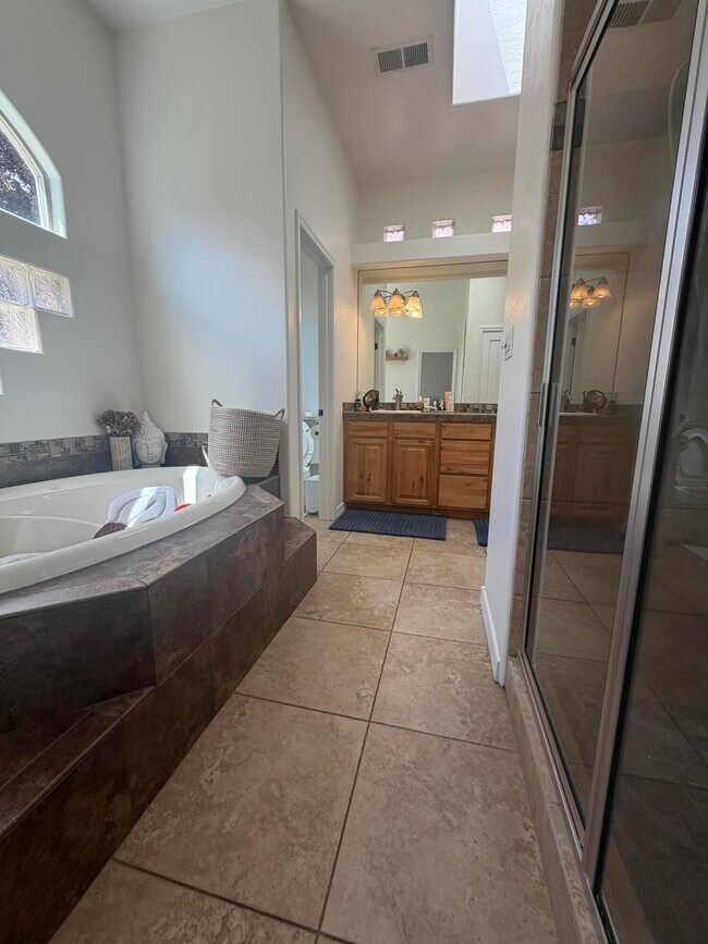 Building Photo - 6531 Agave Verde Way NE