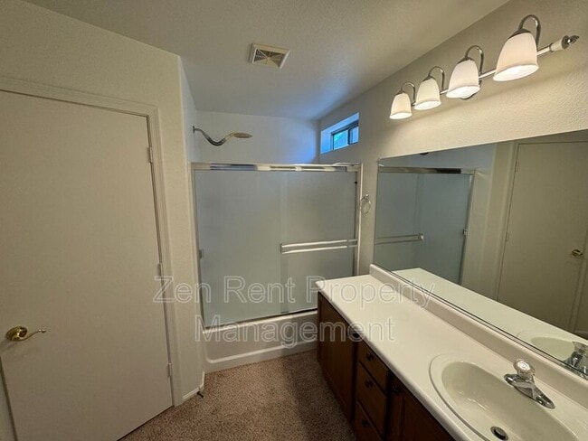 Building Photo - 39610 N Cumberland Dr