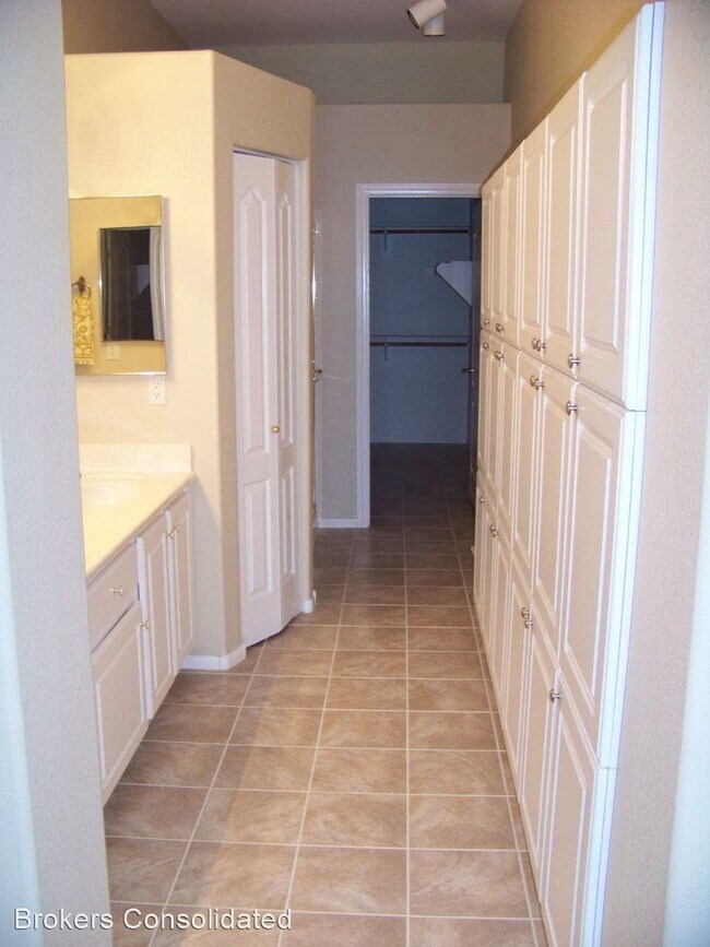 Building Photo - 2 br, 2 bath House - 1372 Harbour Drive