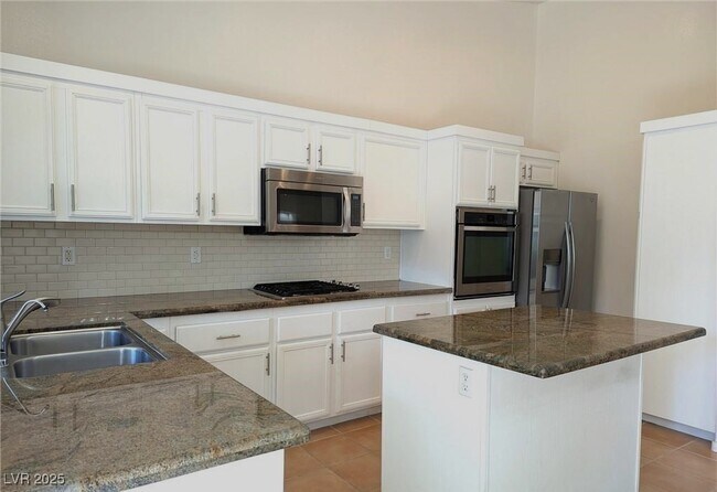 Building Photo - 9728 Echo Hills Dr